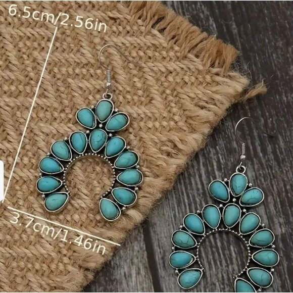 Imitation Turquoise Crescent Moon Earrings & Necklace Set - Picture 2 of 2